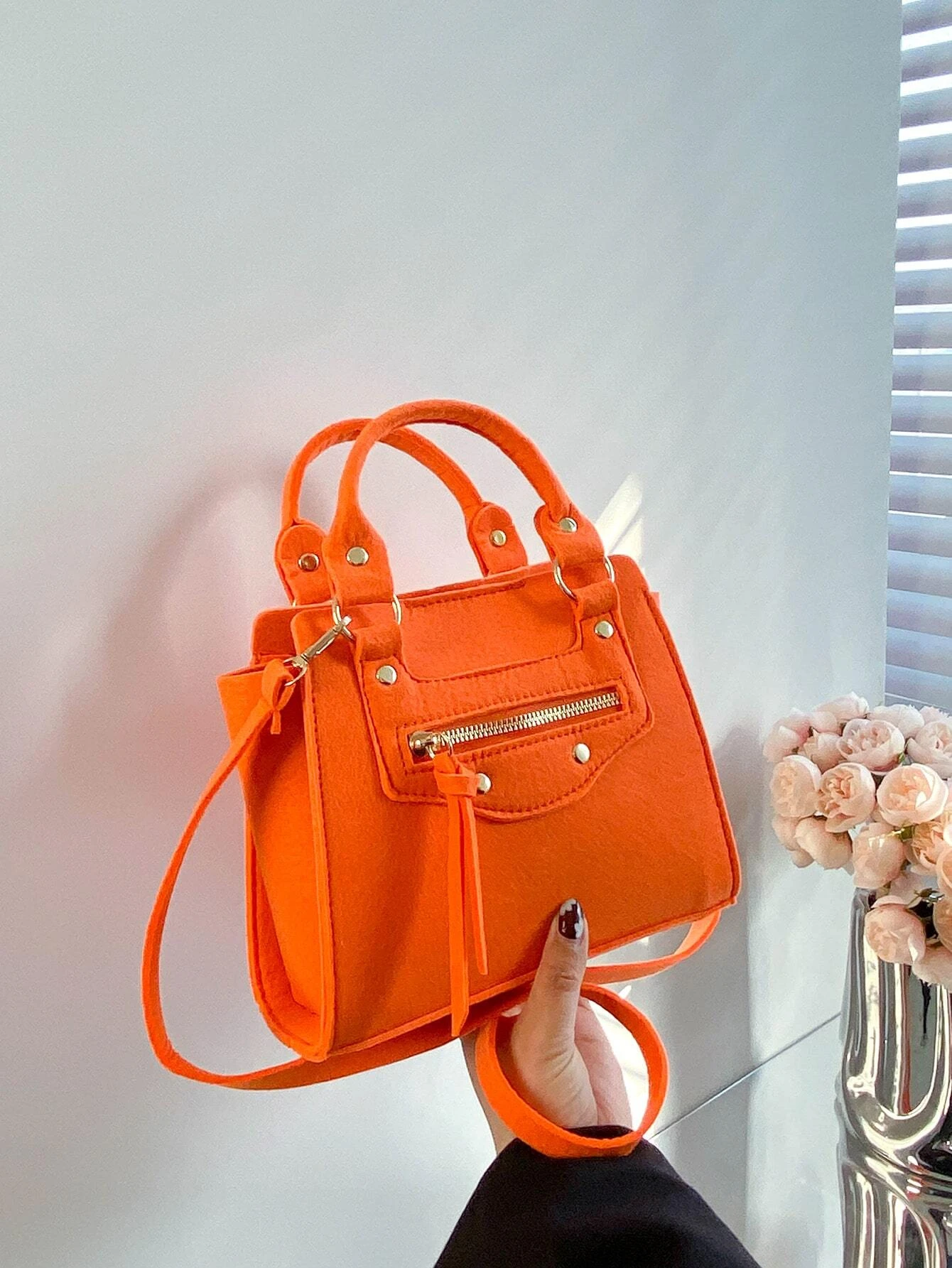 1678094315b434c5f2cec63a5af8996102048753da Orange Stylish Handbag